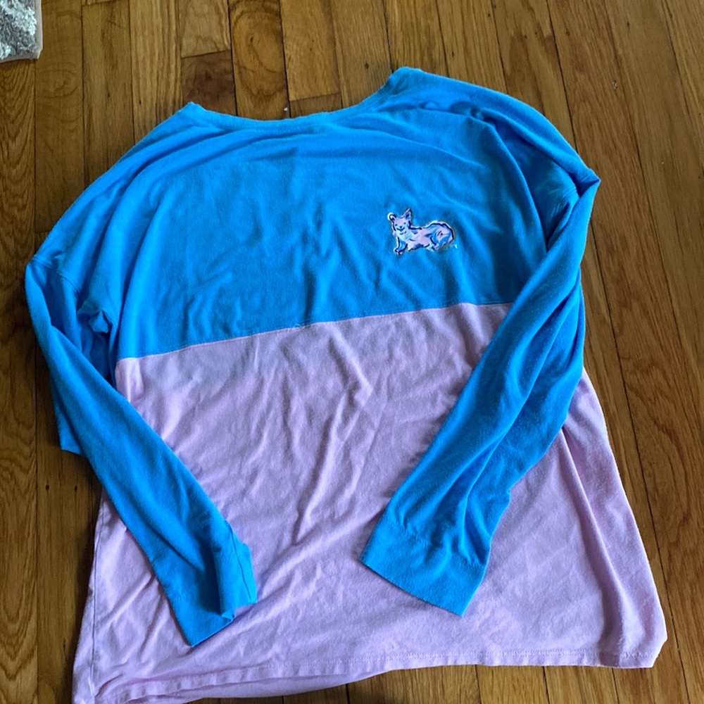 Lilly Pulitzer Finn top, medium.